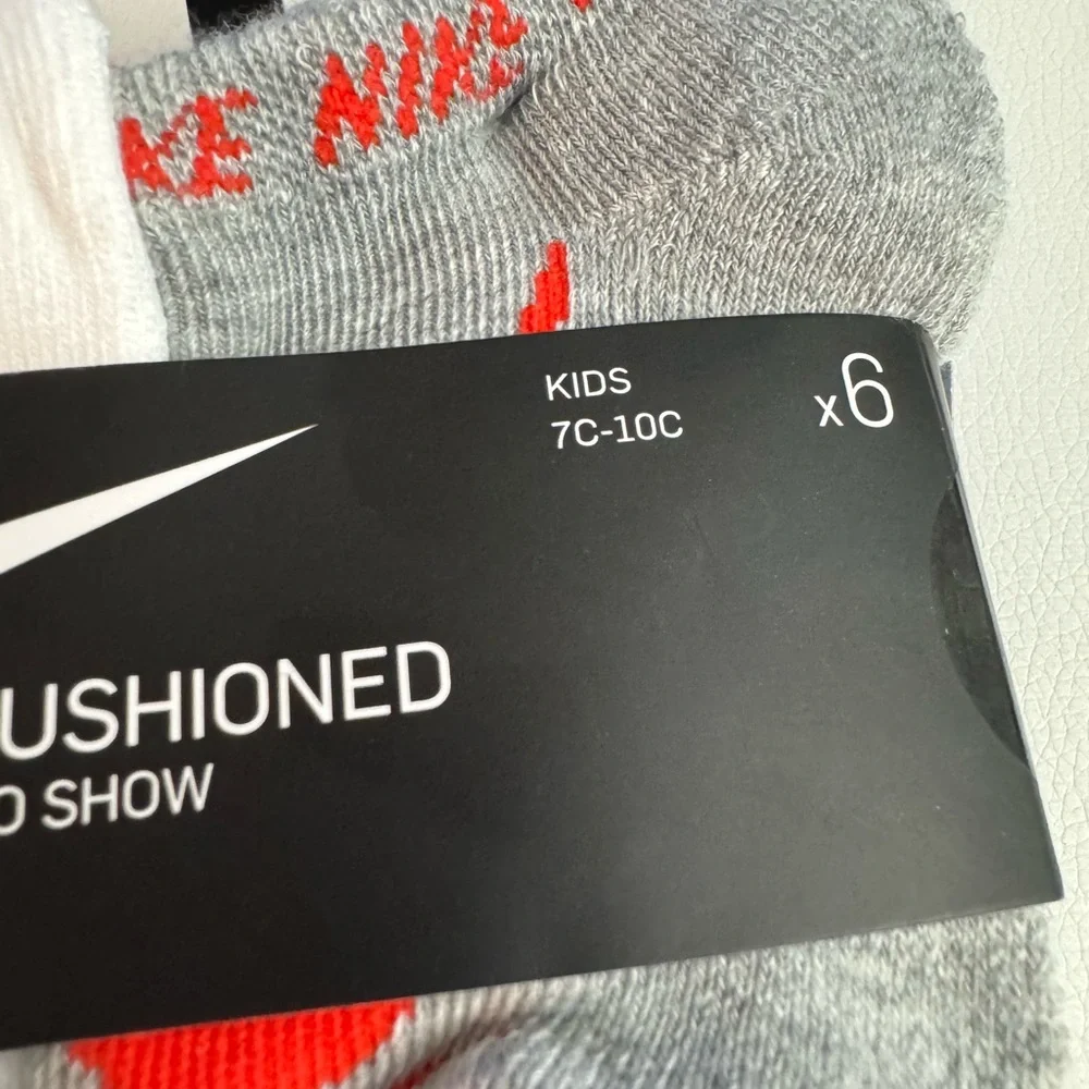NWT Nike 6 pair cushioned no show
